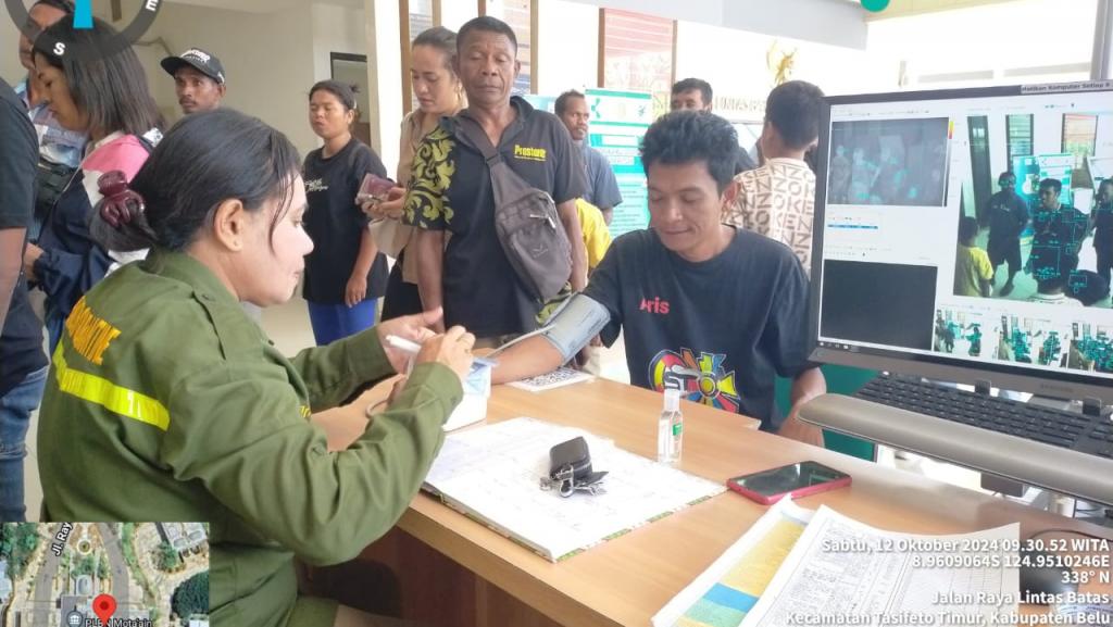 Pemeriksaan Sanitasi Alat Angkut serta Pemeriksaan Kesehatan Rutin di PLBN Motaain