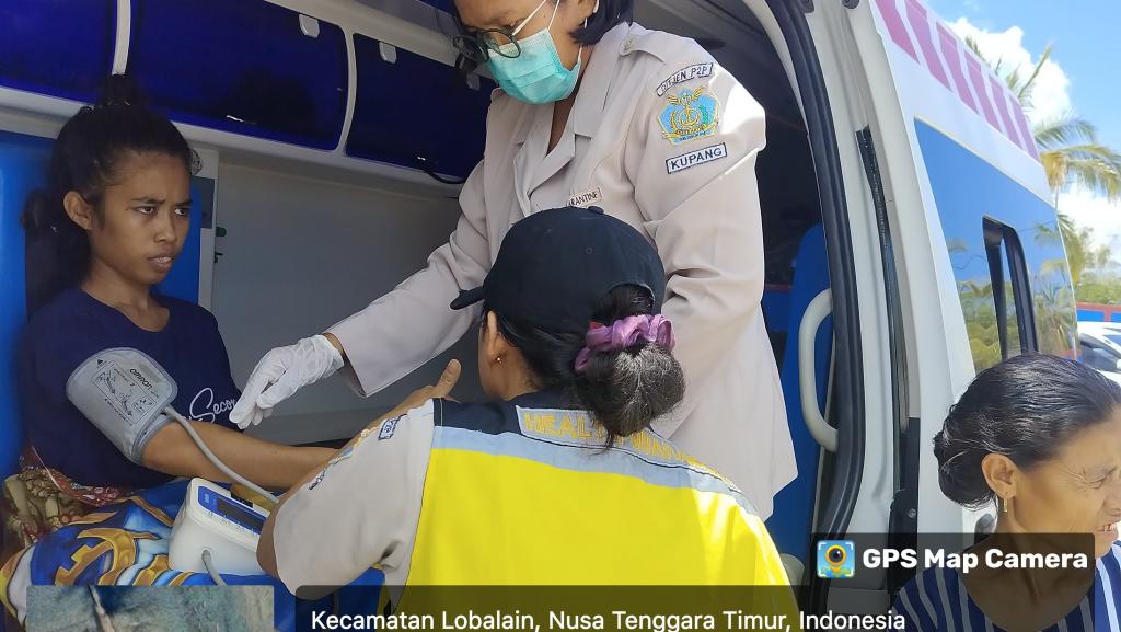 Balai Kekarantinaan Kesehatan Kelas I Kupang Laksanakan Pemeriksaan Kapal dan Pasien Rujukan di Pelabuhan Ba’a Rote