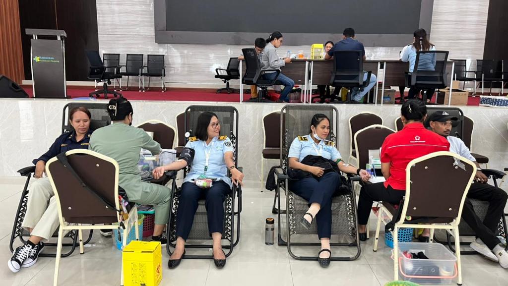 BKK Kupang Berpartisipasi dalam Kegiatan Donor Darah HKN ke-61