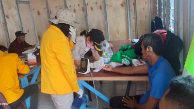 Pemeriksaan Migrasi Malaria pada Pekerja Dermaga Asal Jawa dan Papua di Wilayah Pelabuhan Laut Bolok bersama mahasiswa magang Fakultas Kesehatan Masyarakat Universitas Nusa Cendana Kupang