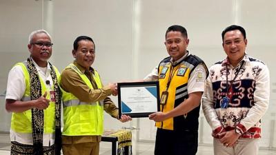 PENYERAHAN CERTIFICATE OF APPRECIATION KEPADA KKP KELAS II KUPANG