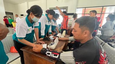 Peringati Hari Kesehatan Nasional ke-60, Balai Kekarantinaan Kesehatan Kelas I Kupang Gelar Kegiatan Kesehatan di Pelabuhan Tenau