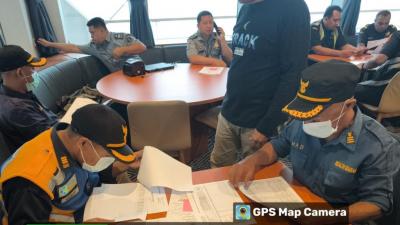 Pemeriksaan Faktor Risiko Kesehatan Lingkungan pada Kapal MV. Coral Geographer GT. 5516