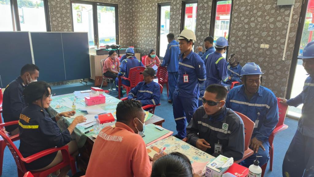 Skrining Tuberkulosis Wilayah Kerja Pelabuhan Laut Kalabahi dan Wilayah Kerja Bandar Udara Tambolaka